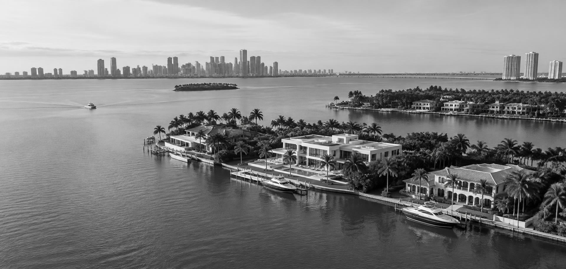 Residencias de lujo frente a la bahía de Miami